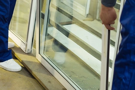Commercial Glass Repair Technician in Iona, FL